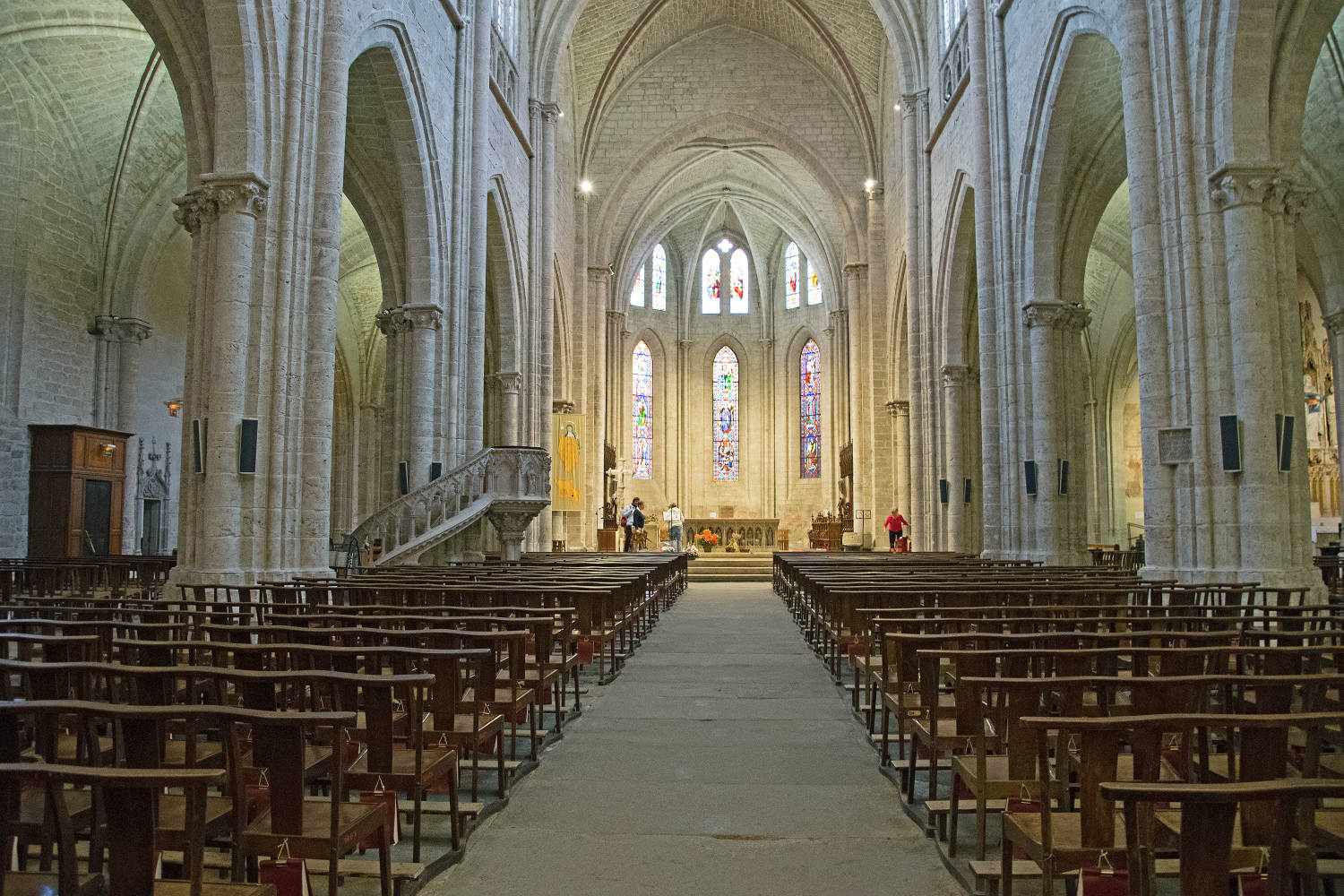 Innenraum der Collégiale Notre-Dame d`Espérance